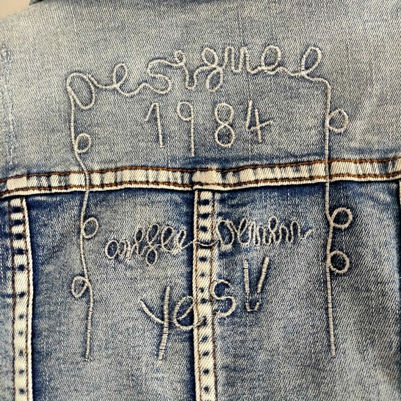 *SOLD* Desigual Sequin Embroidered Jean Jacket M - Picture 5 of 5